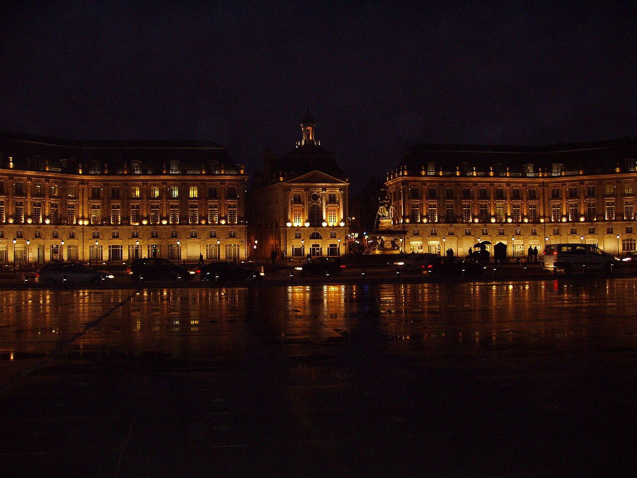 Chauffeured SUV service in Bordeaux, France