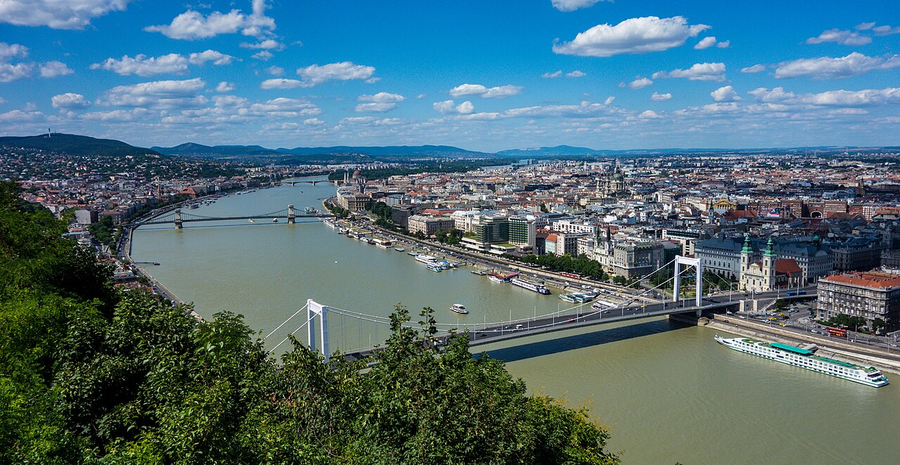 Chauffeured SUV service in Budapest, Hungary
