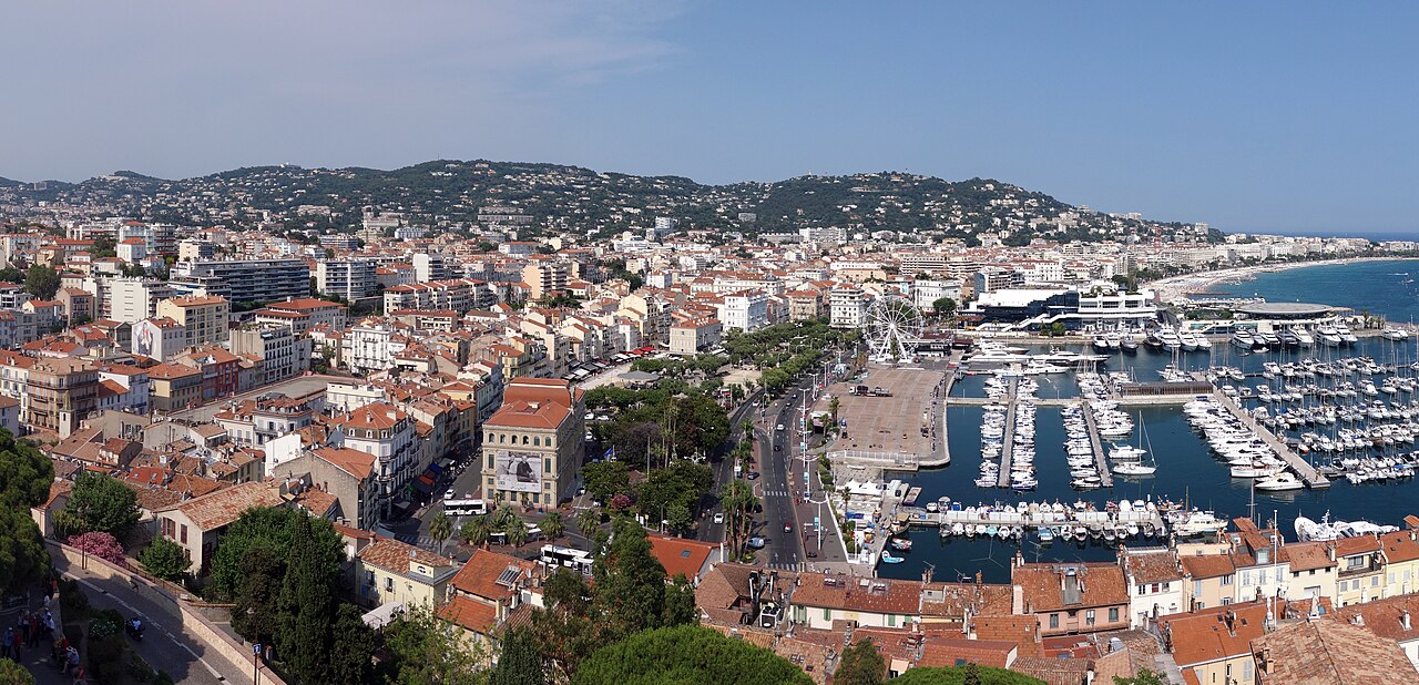 Chauffeured SUV service in Cannes, France