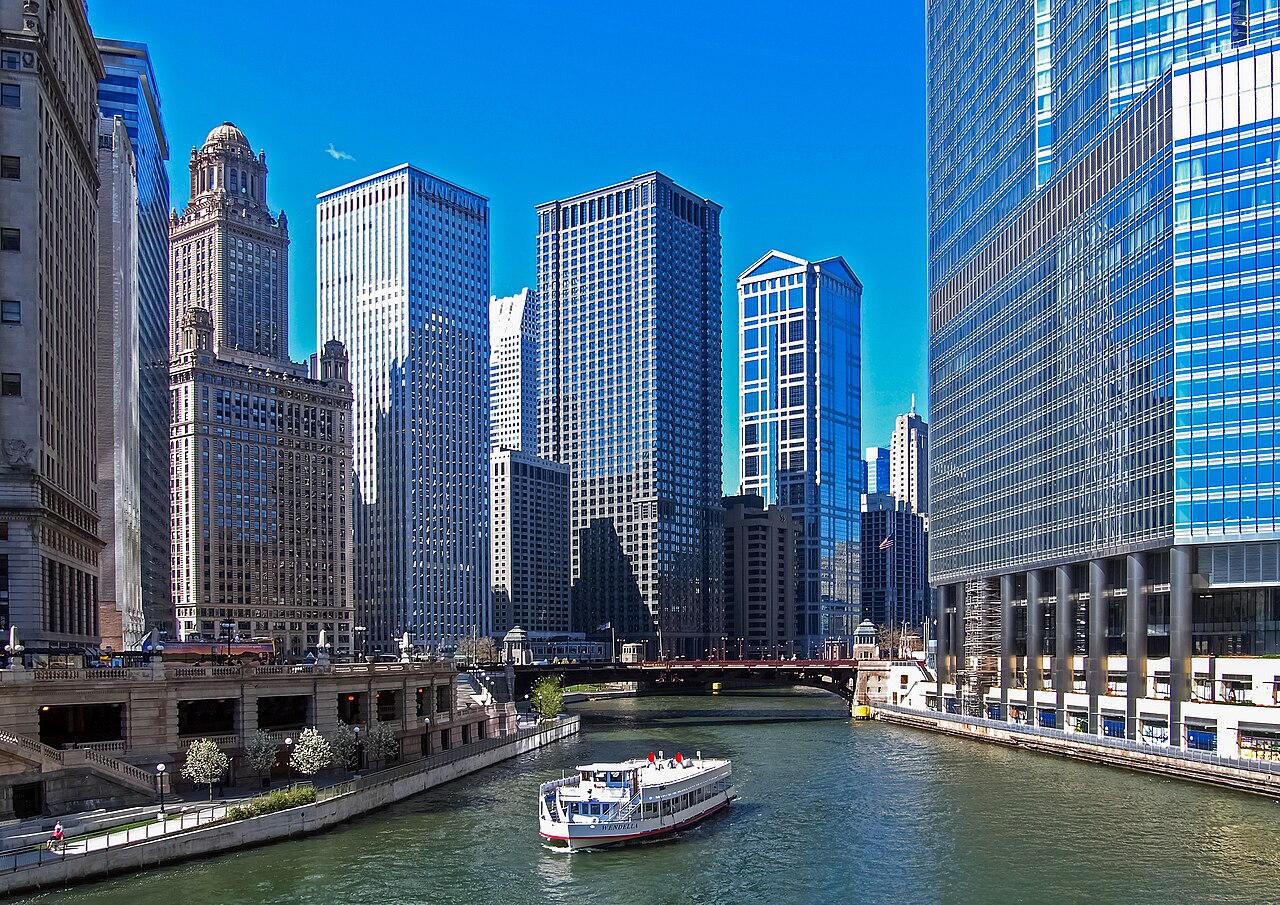 Chauffeured SUV service in Chicago, United States