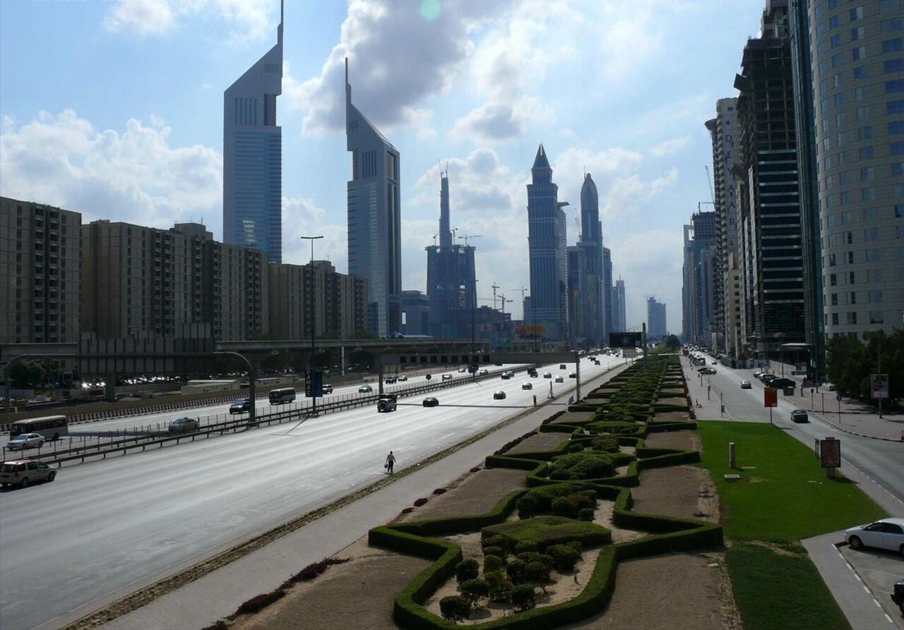 Chauffeured SUV service in Dubai, United Arab Emirates