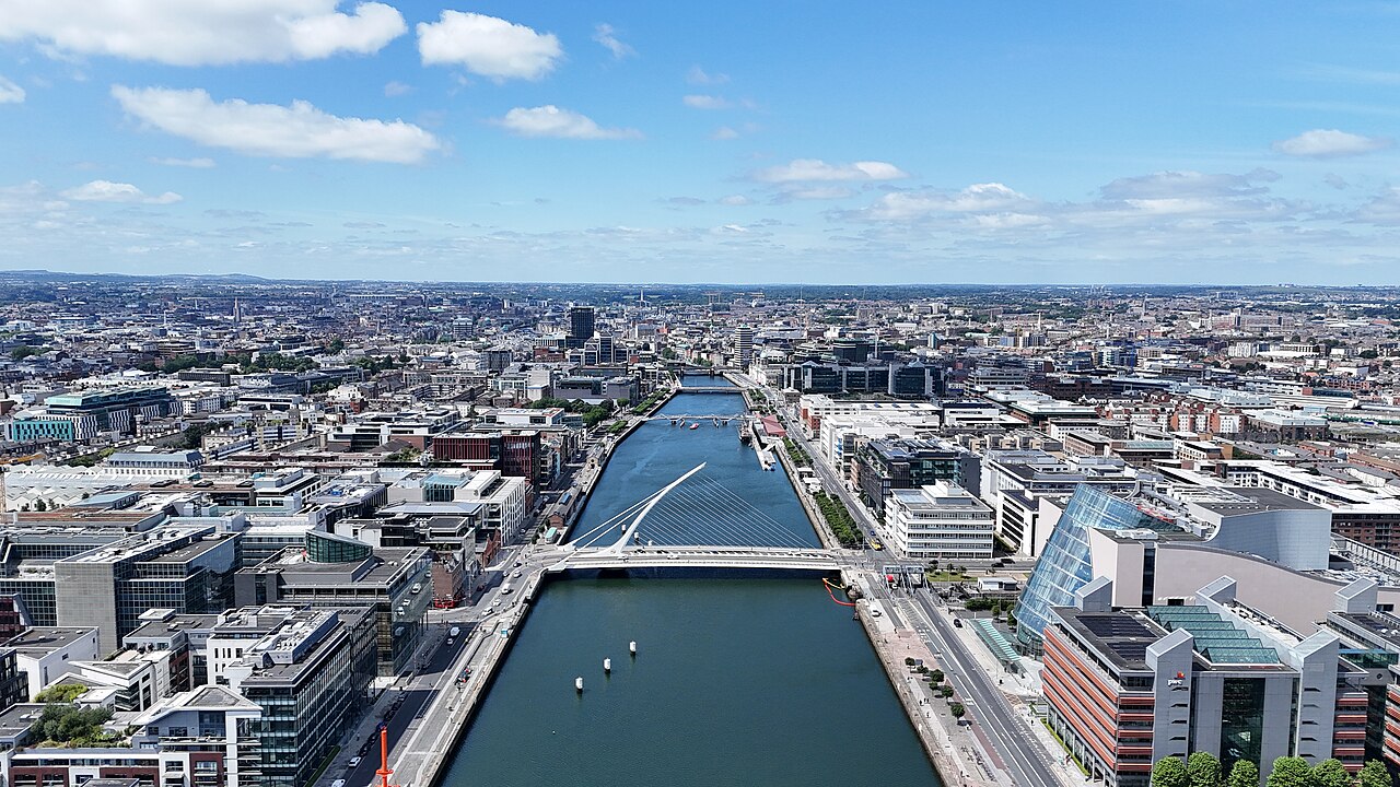 Chauffeured SUV service in Dublin, Ireland