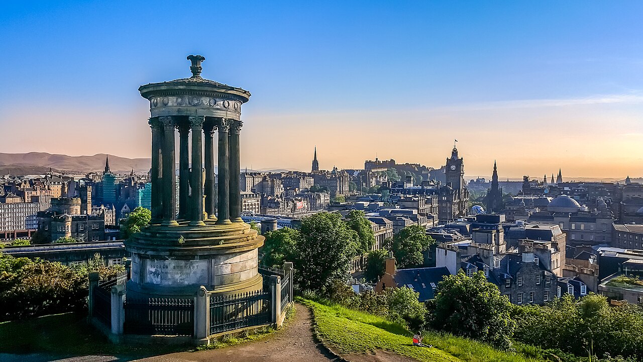 Chauffeured SUV service in Edinburgh, United Kingdom