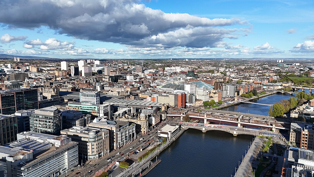 Chauffeured SUV service in Glasgow, United Kingdom