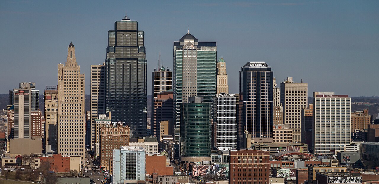 Chauffeured SUV service in Kansas City, United States