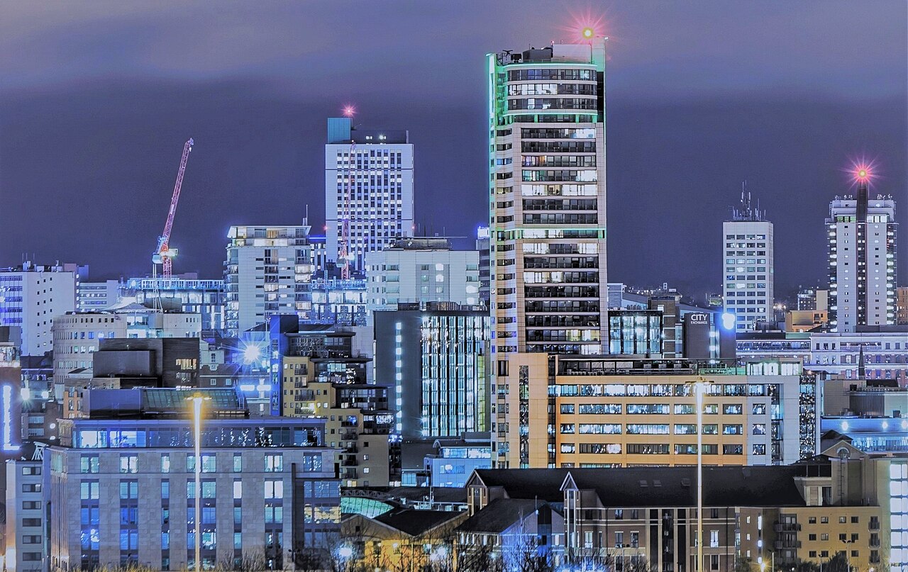 Chauffeured SUV service in Leeds, United Kingdom