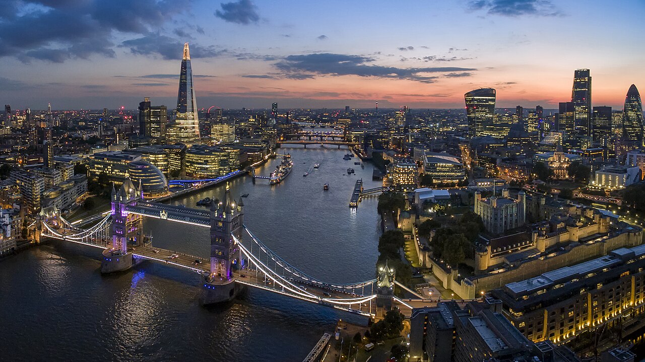 Chauffeured SUV service in London, United Kingdom