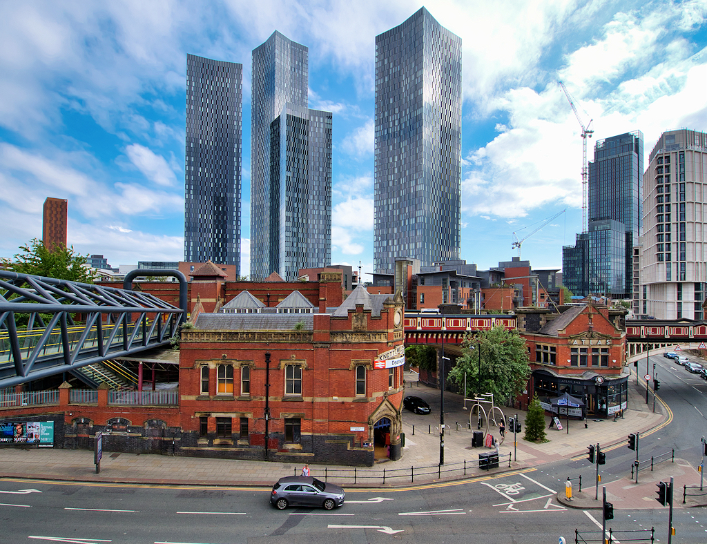 Chauffeured SUV service in Manchester, United Kingdom