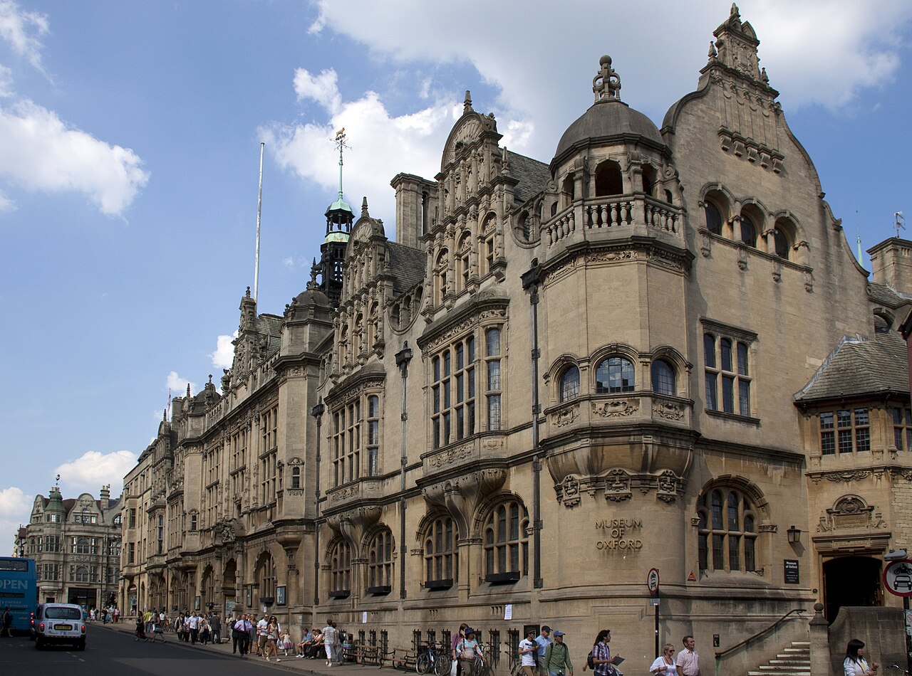 Chauffeured SUV service in Oxford, United Kingdom