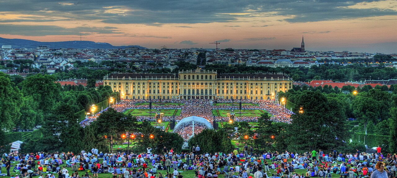 Chauffeured SUV service in Vienna, Austria